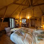 La Du Bois Dormant Bed & Breakfast